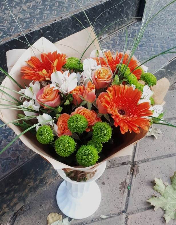 Букет цветов из: Герберы, Хризантемы, Альстромерии и Розы в Ябедино