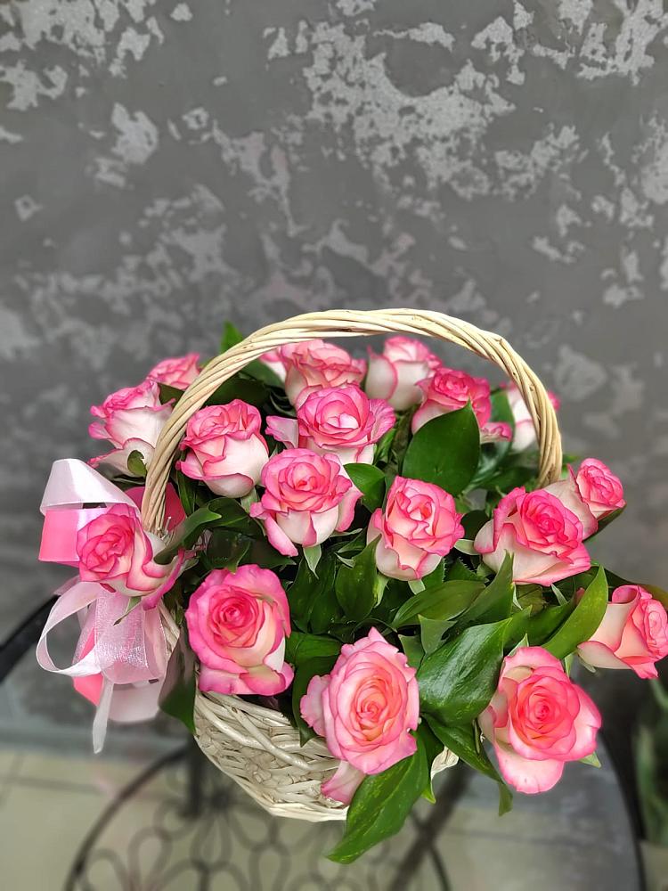 Цветочная композиция из Розы в корзине в Ябедино