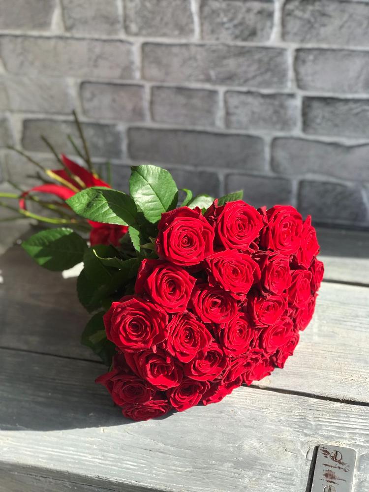 Букет Красные розы Фридом в Ябедино