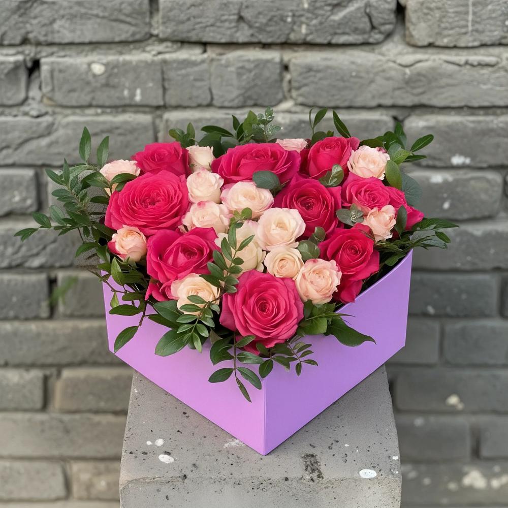 Цветочная композиция из Розы в коробке в Ябедино