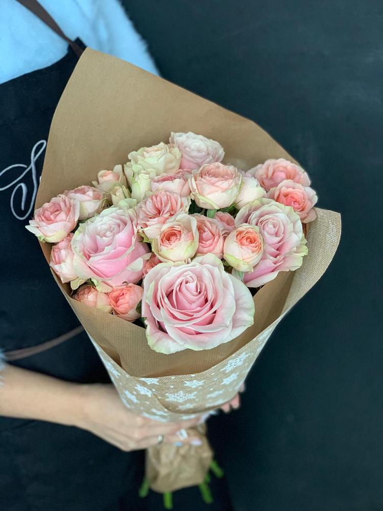 Букет цветов из: Хризантемы и Розы в Ябедино