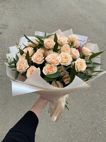 Букет Кремовые розы Латте в Ябедино