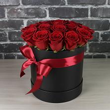 Цветочная композиция из Розы в шляпной коробке в Ябедино